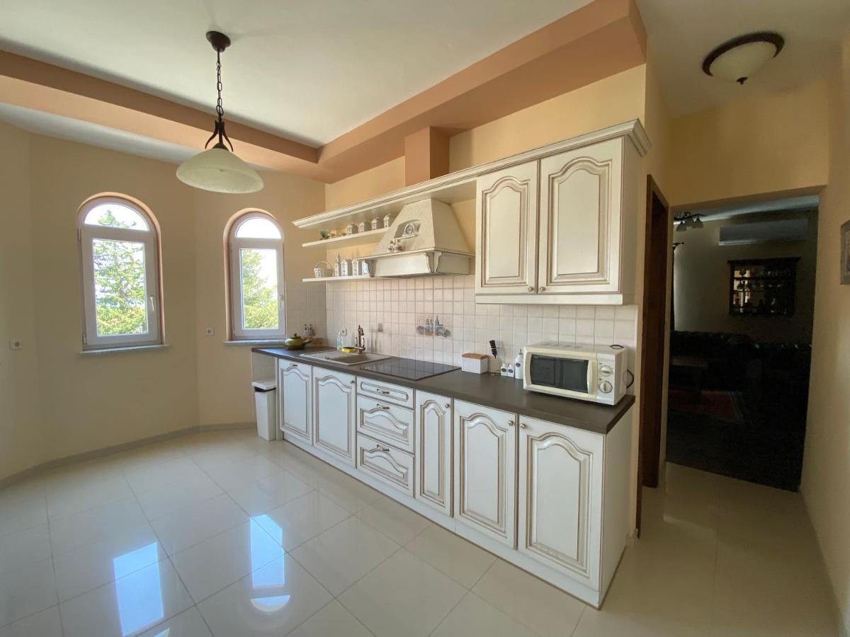 Apartments Villa Lora Kraj  ภายนอก รูปภาพ