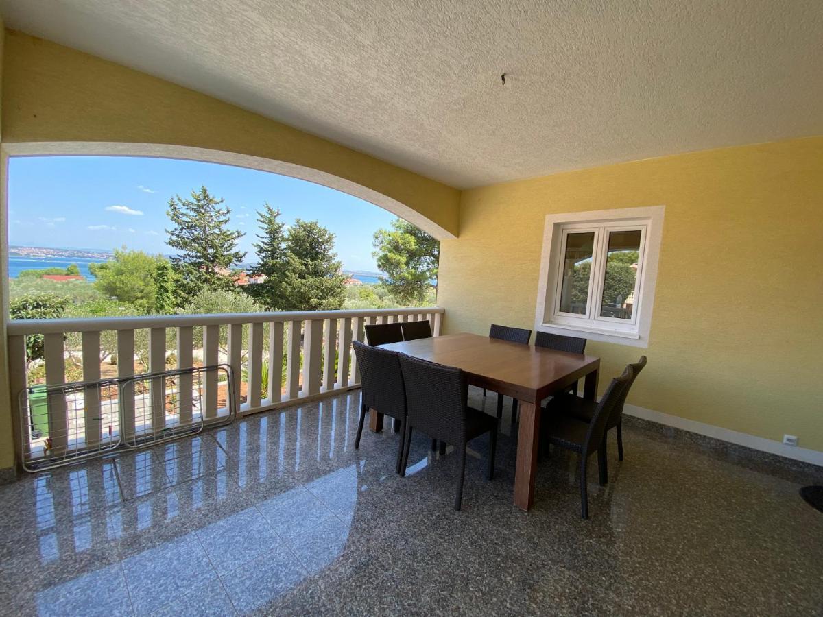 Apartments Villa Lora Kraj  ภายนอก รูปภาพ