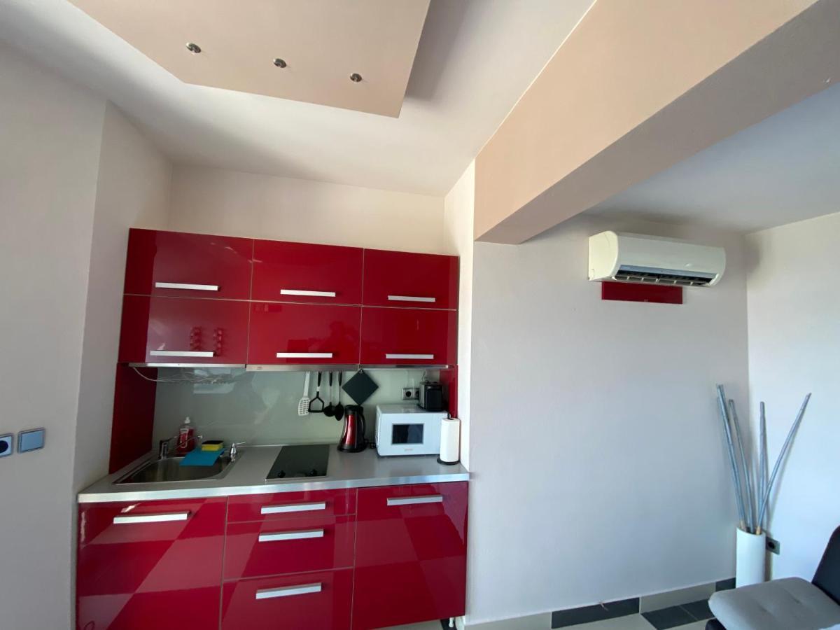 Apartments Villa Lora Kraj  ภายนอก รูปภาพ